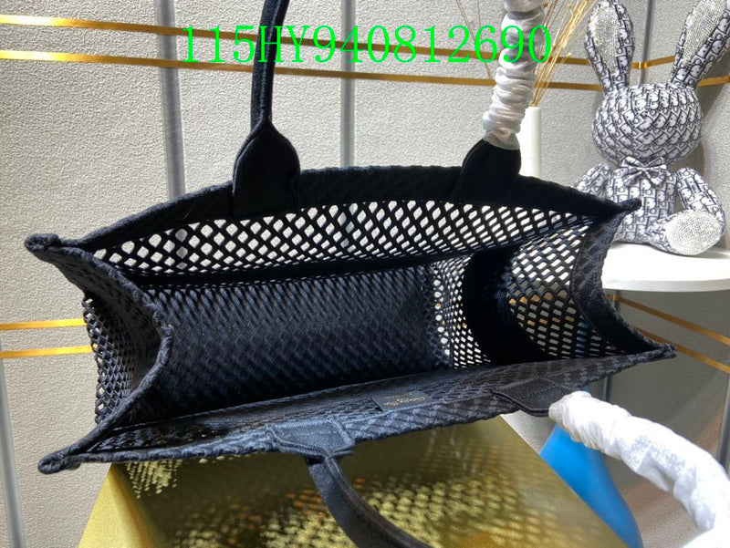 Christian Dior Luxury Bag - The Tote   274