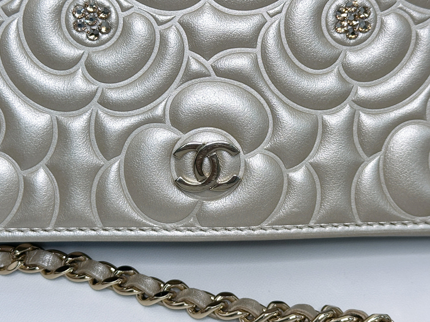 Chanel Camellia Embossed Wallet On Chain 2465 holo card