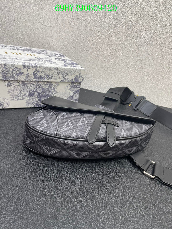 Christian Dior Luxury Bag - The Tote   419