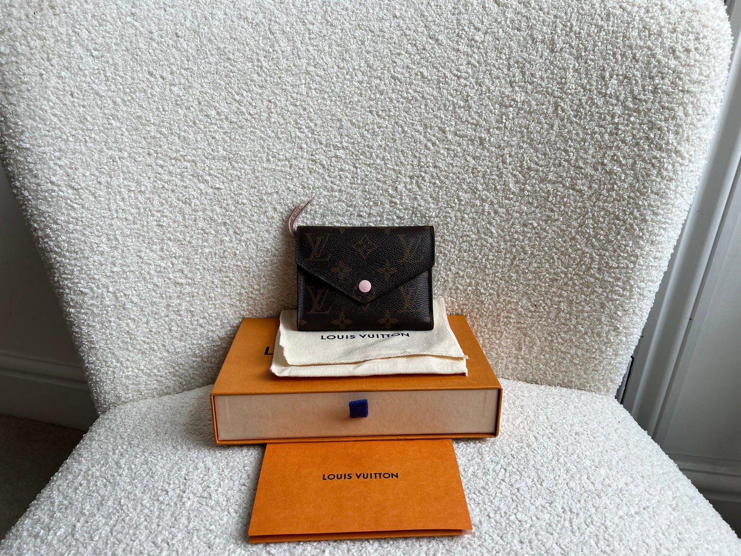 Louis Vuitton Victorine Wallet Monogram (RRP £420)