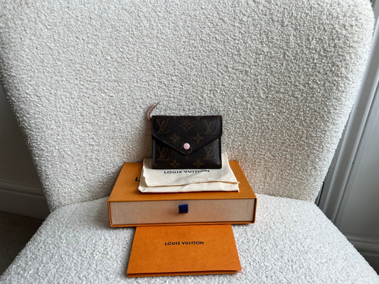 Louis Vuitton Victorine Wallet Monogram (RRP £420)