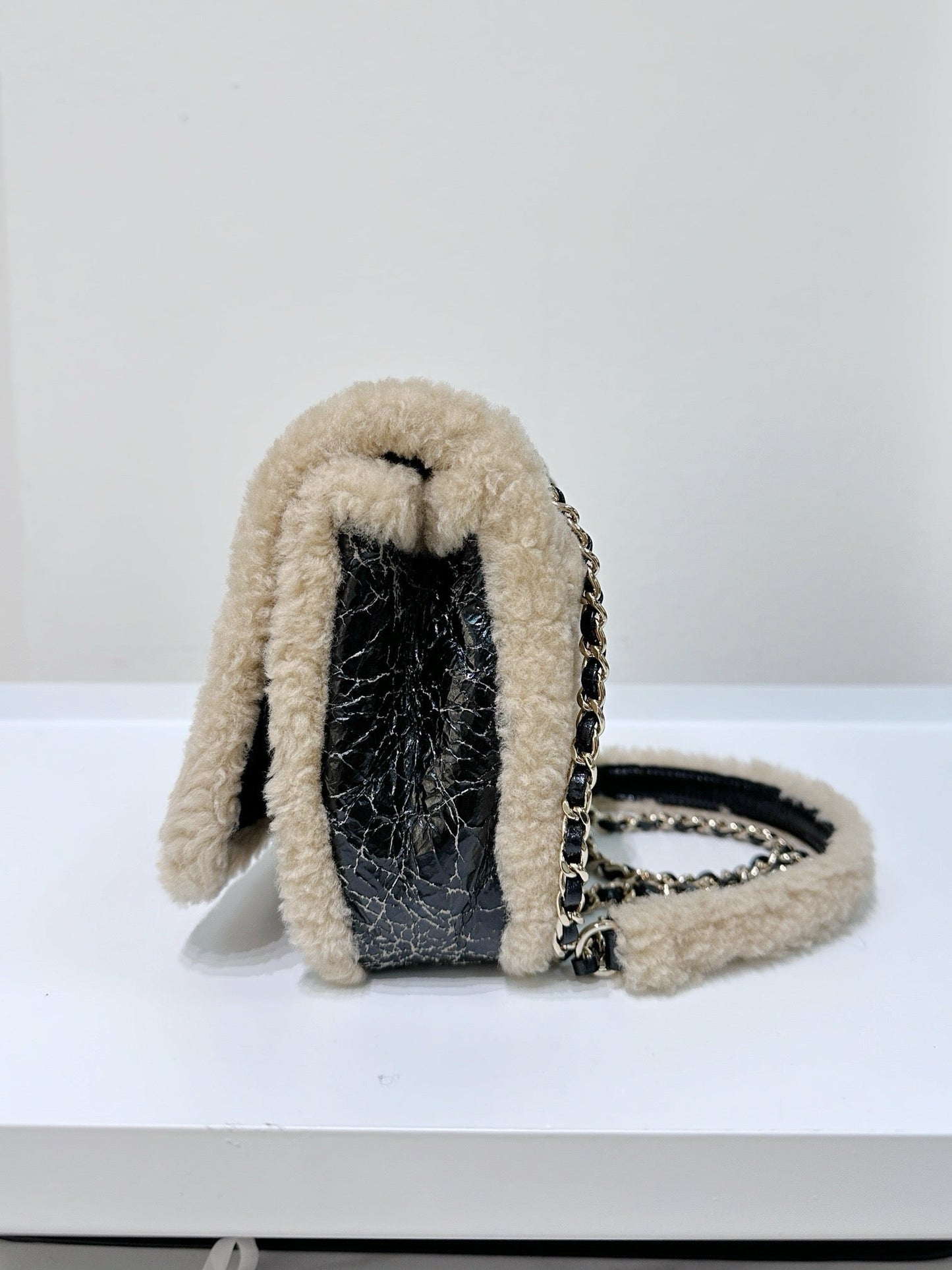CHANEL Crumpled Calfskin Shearling CC Flap Black Beige