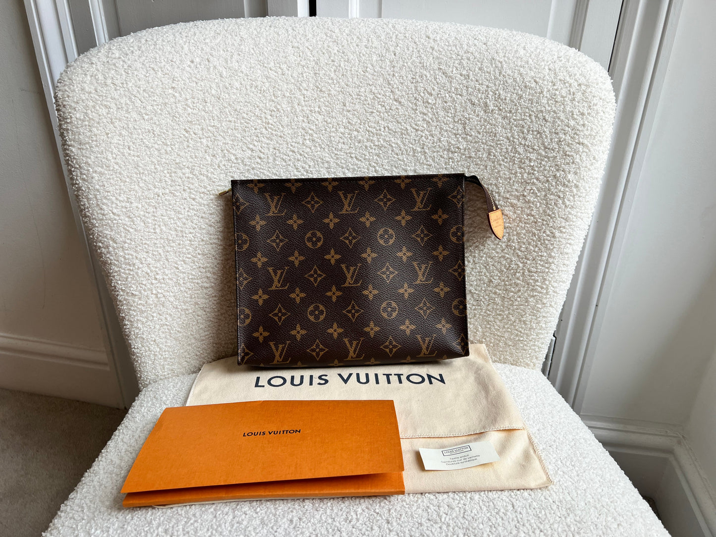 Louis Vuitton Toiletry Pouch 26 Monogram