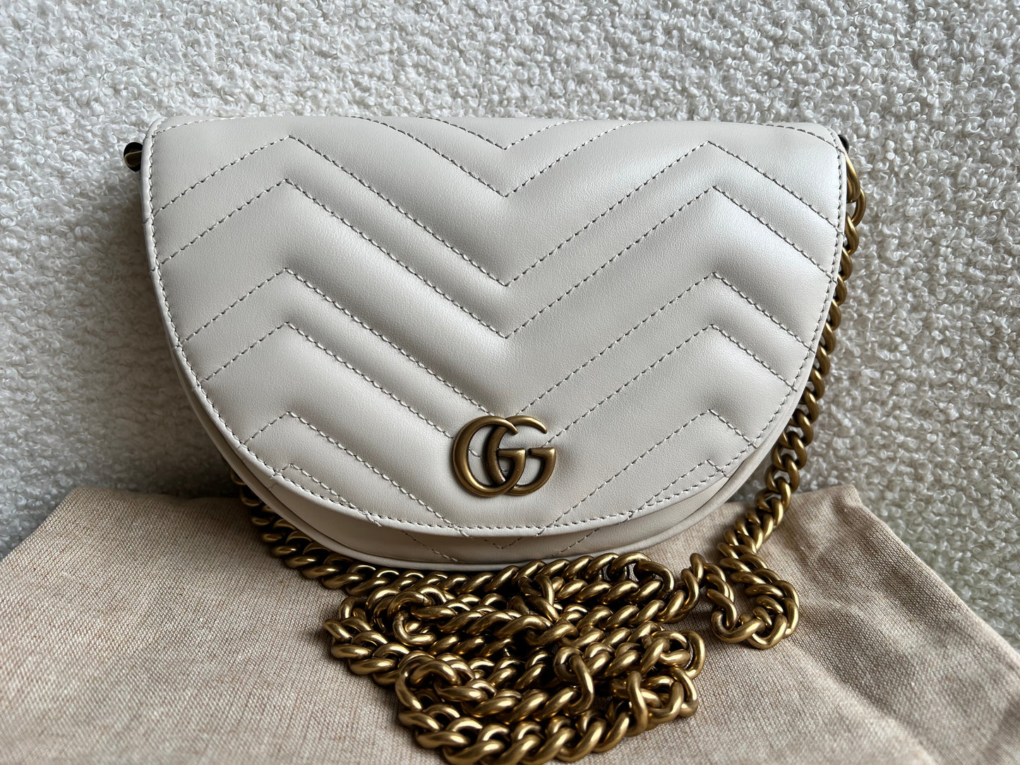 Gucci GG White Marmont Mini Bag (RRP £1,240)