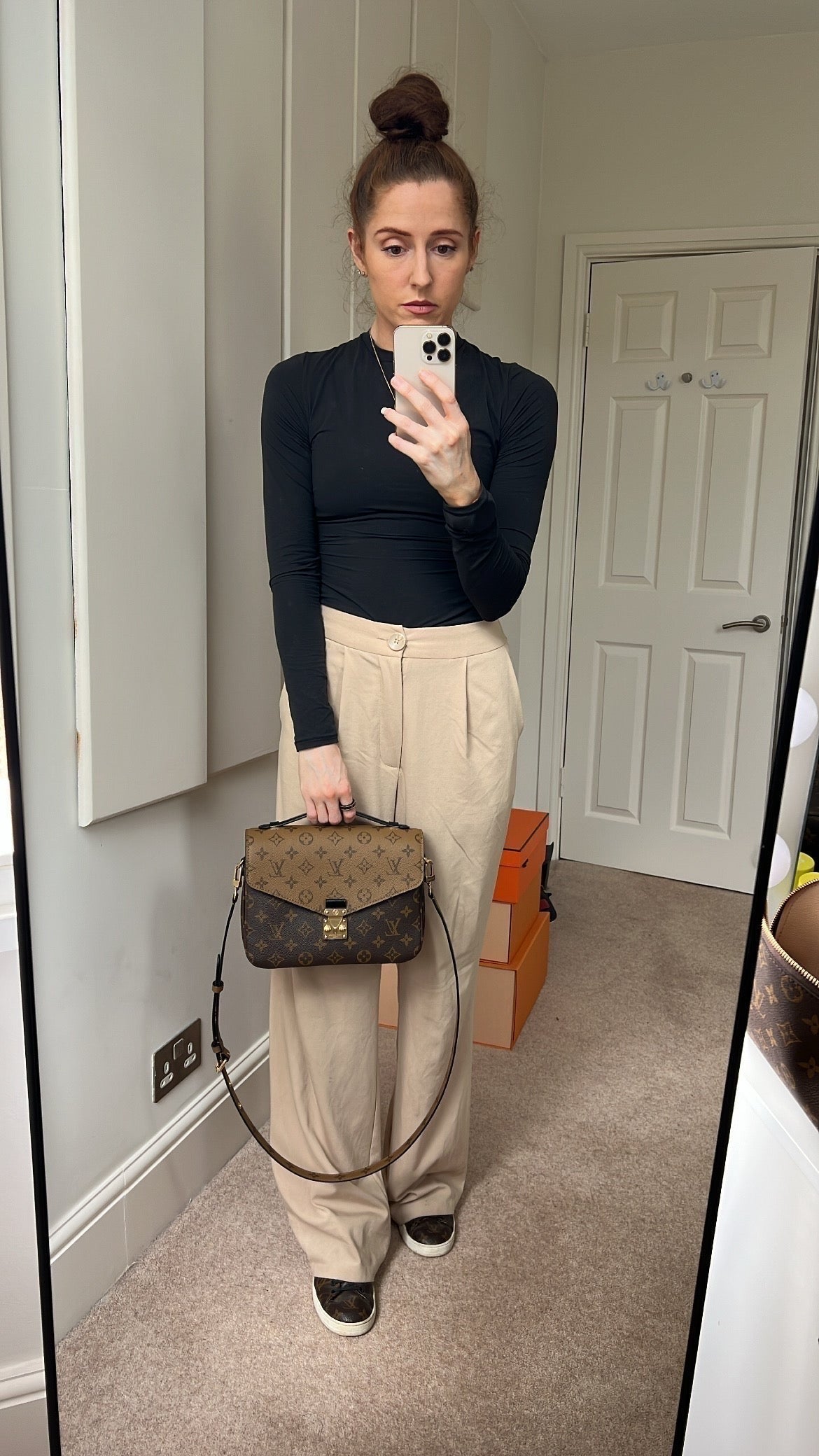 Louis Vuitton Pochette Metis Reverse Monogram (RRP £2,000)