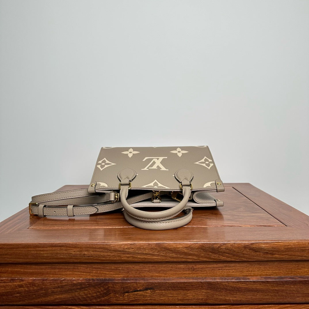 LOUIS VUITTON ON-THE-GO PM