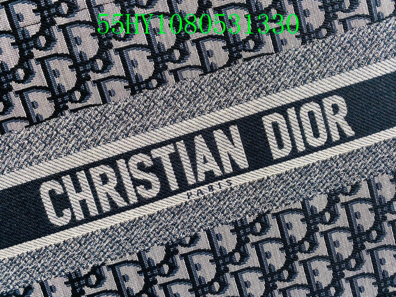 Christian Dior Luxury Bag - The Tote   256