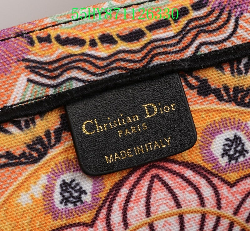 Christian Dior Luxury Bag - The Tote   229