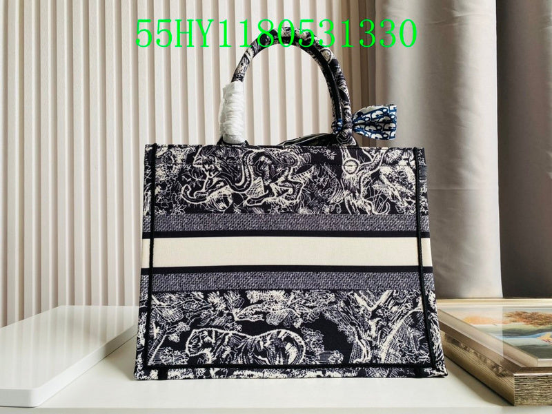 Christian Dior Luxury Bag - The Tote   246