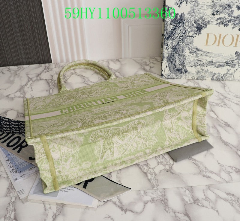 Christian Dior Luxury Bag - The Tote   196