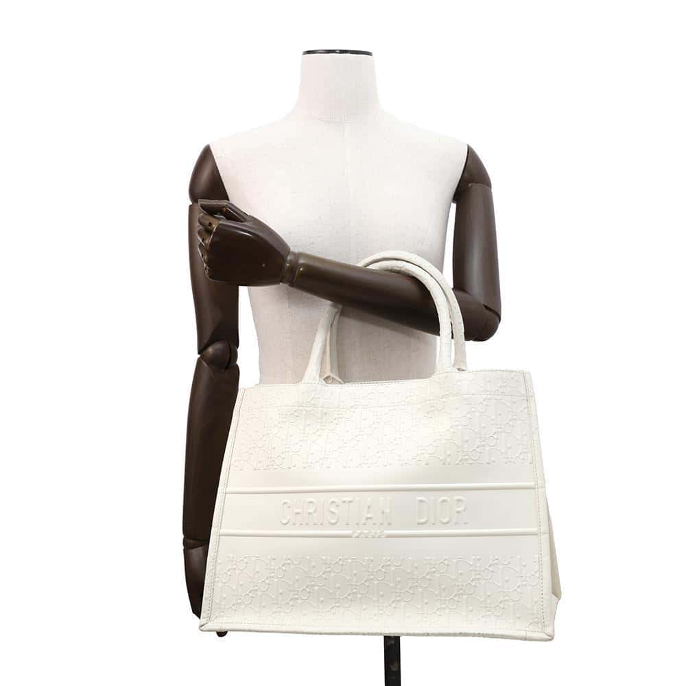 Dior Book tote White Leather Size Medium