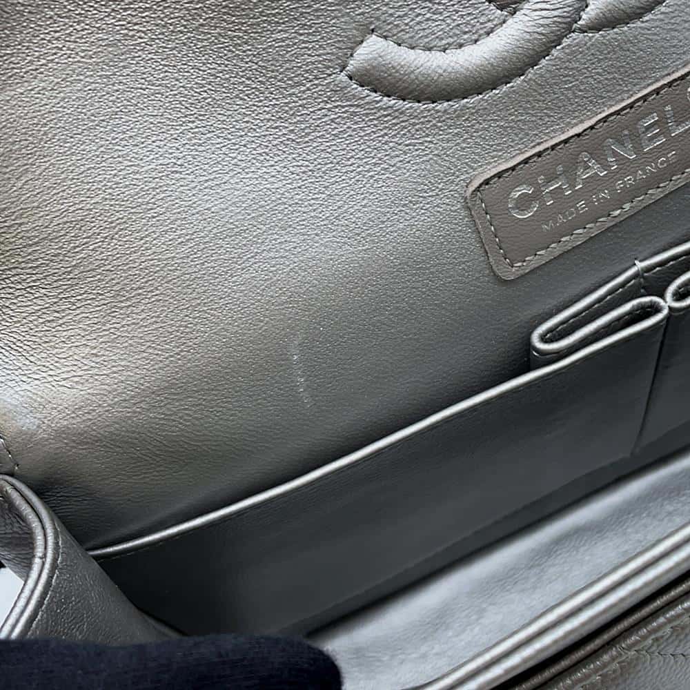 CHANEL Matelasse V Stitch ChainShoulder SilverA01112 Caviar Leather