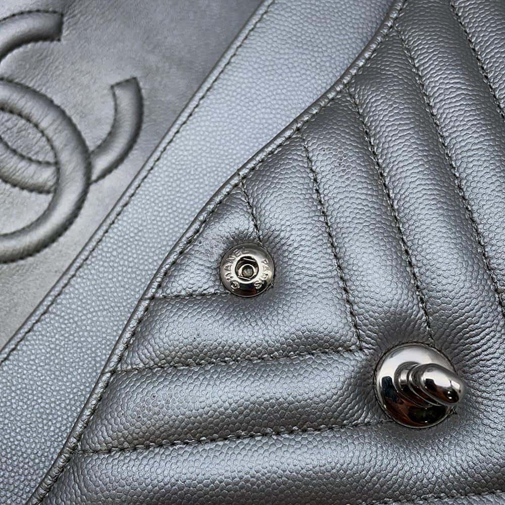 CHANEL Matelasse V Stitch ChainShoulder SilverA01112 Caviar Leather