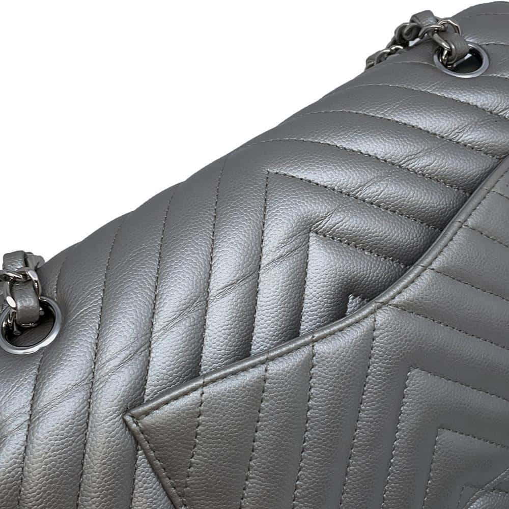 CHANEL Matelasse V Stitch ChainShoulder SilverA01112 Caviar Leather