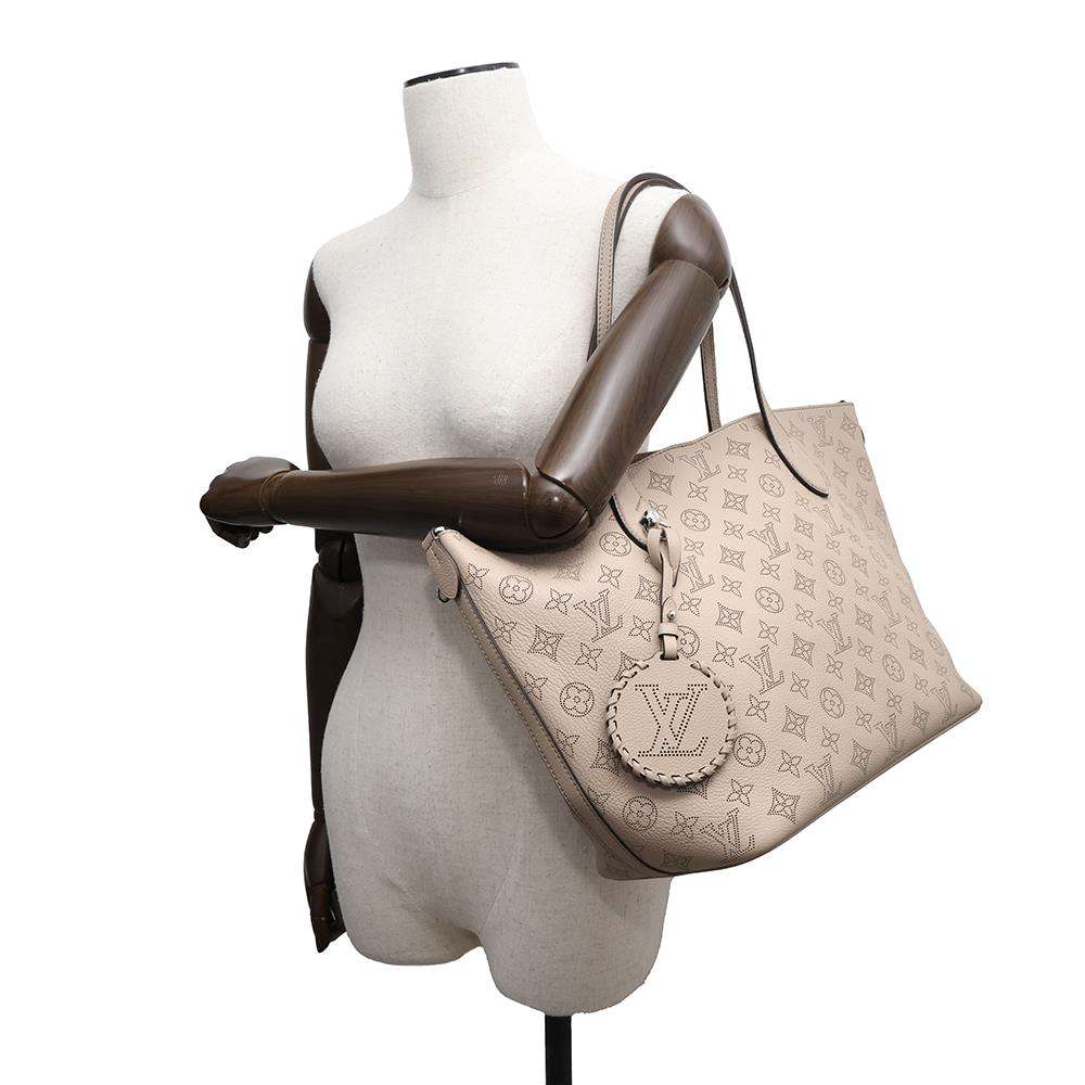 LOUIS VUITTON Blossom GaletM21852 Monogram Mahina Size MM