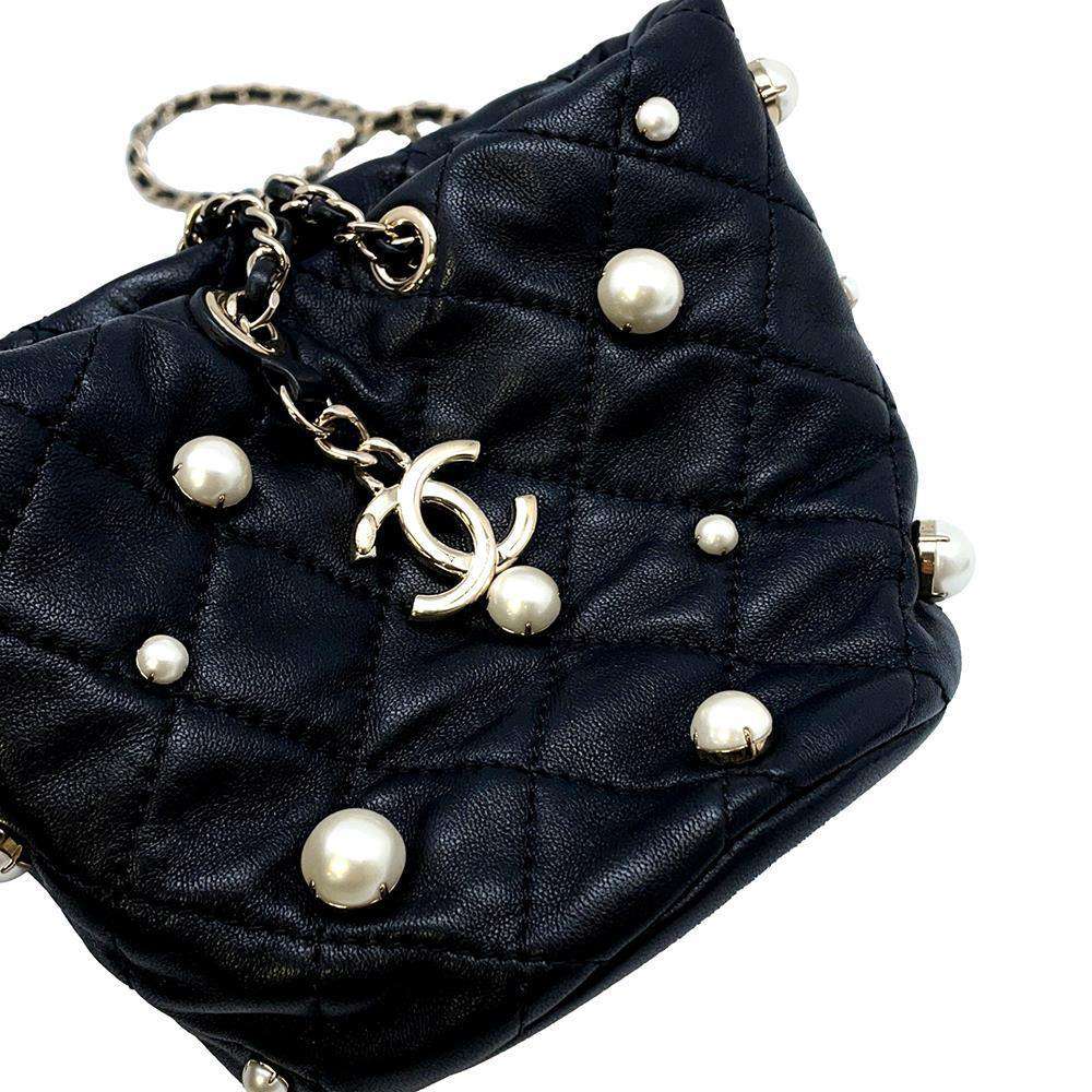 CHANEL Matelasse Pearl Shoulder Bag BlackAS2518 Lambskin