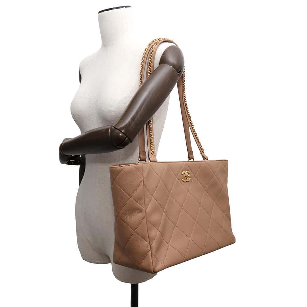 CHANEL Matelasse ChainShoulder Tote BeigeAS3508 Lambskin