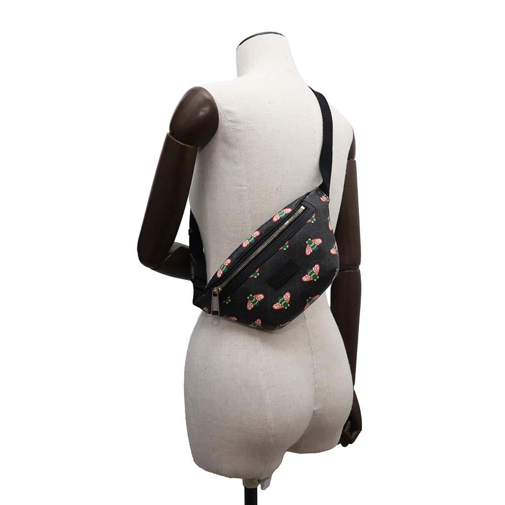GUCCI B GG Supreme Crossbody Bag Black675181 GG SupremeCanvas