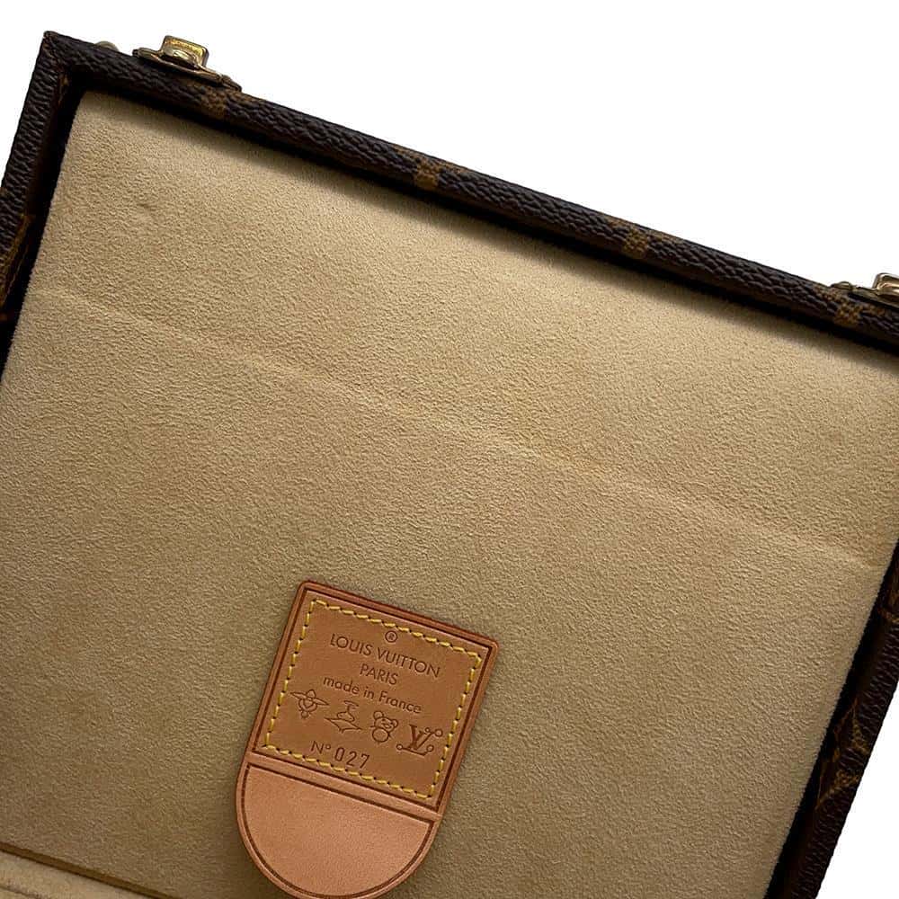 LOUIS VUITTON Flower Hat Man Jewelry Box BeigeM92475 Monogram