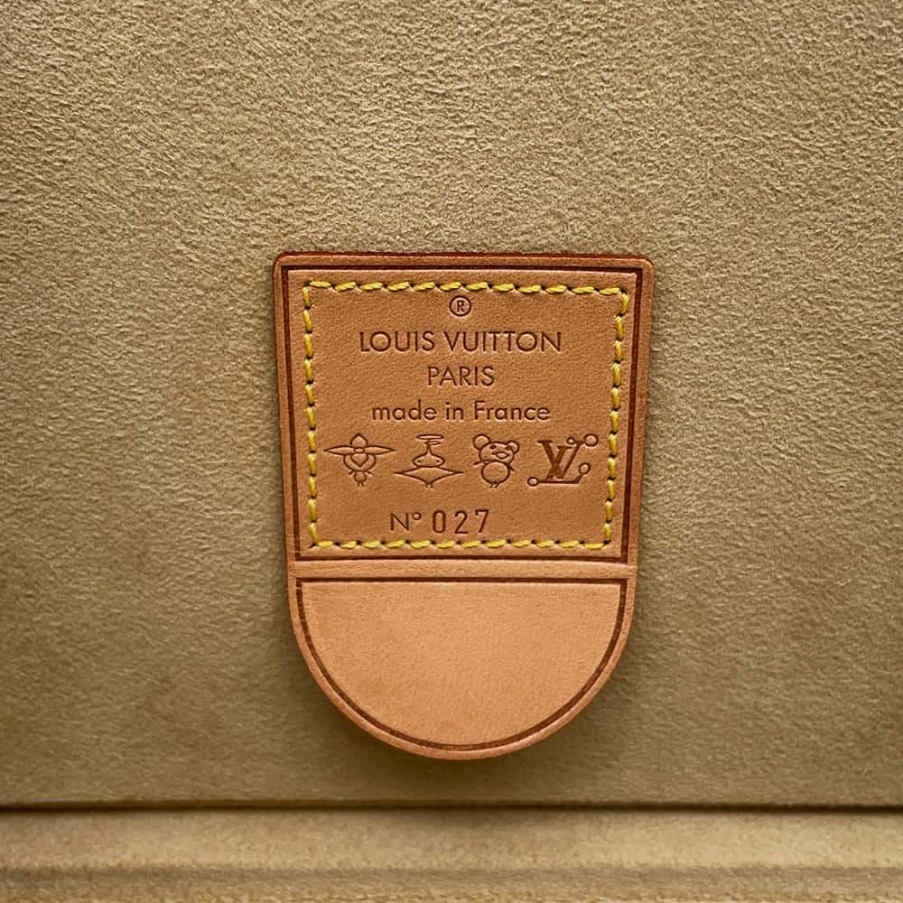 LOUIS VUITTON Flower Hat Man Jewelry Box BeigeM92475 Monogram