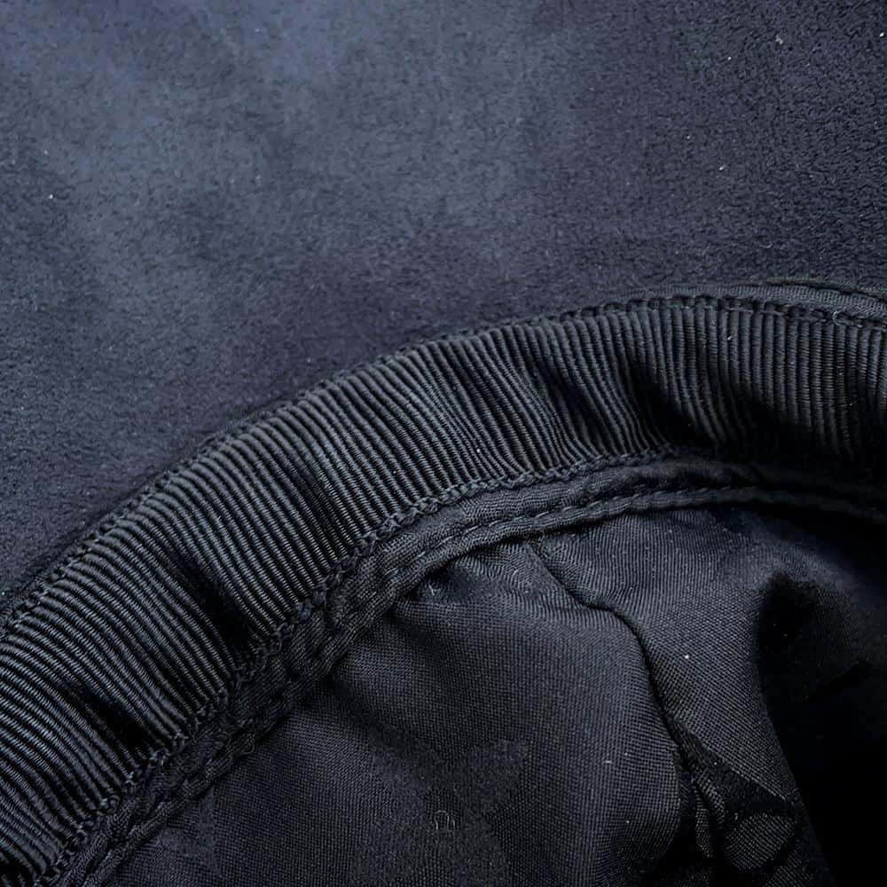 LOUIS VUITTON cap sharing Size M Noir/WhiteM00493 Lamb Leather100% Silk100% Polyester77% Polyurethane23%