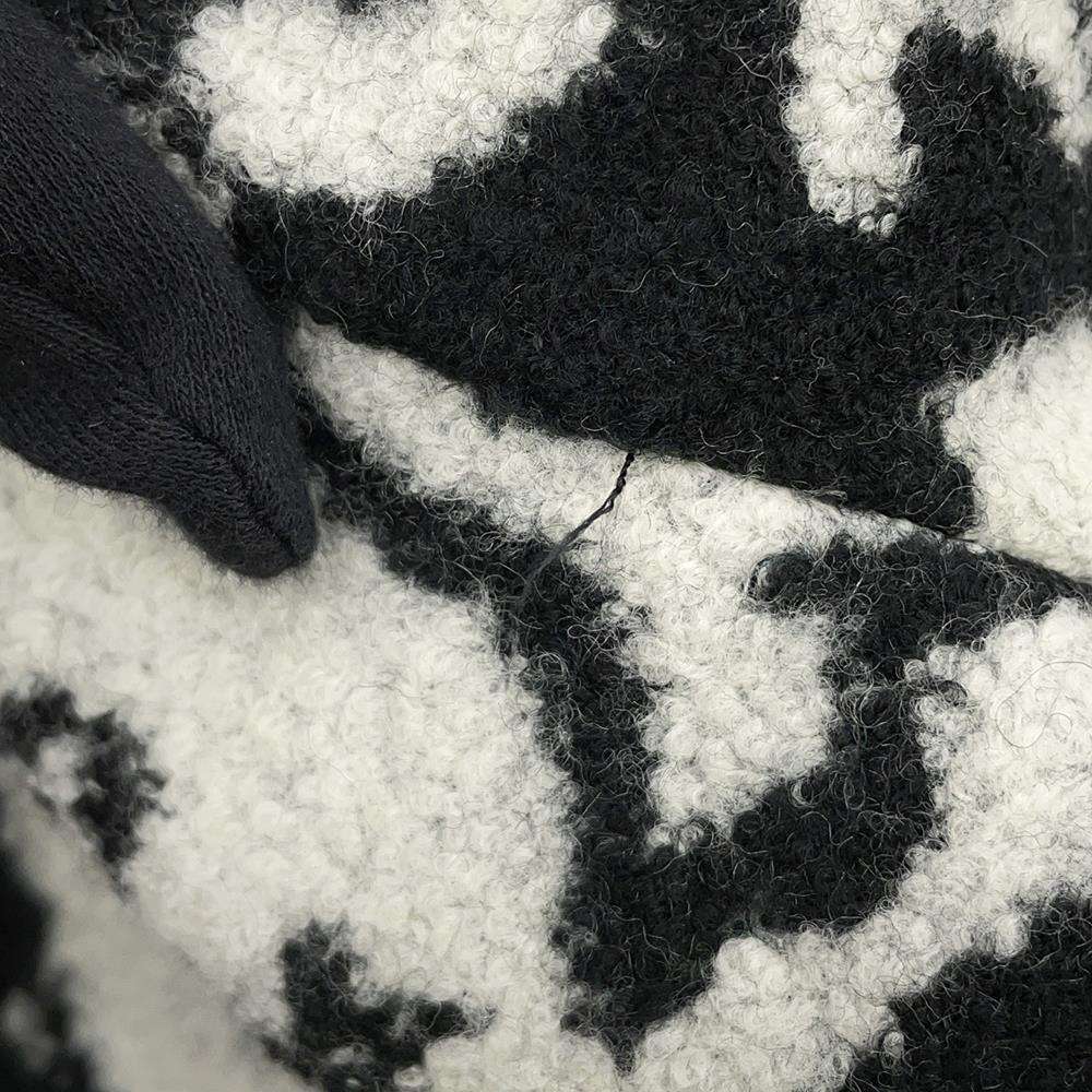 LOUIS VUITTON LV Comic Book Lacquer Jacket Size M White/Black1AB5DO Wool 90% Nylon10%