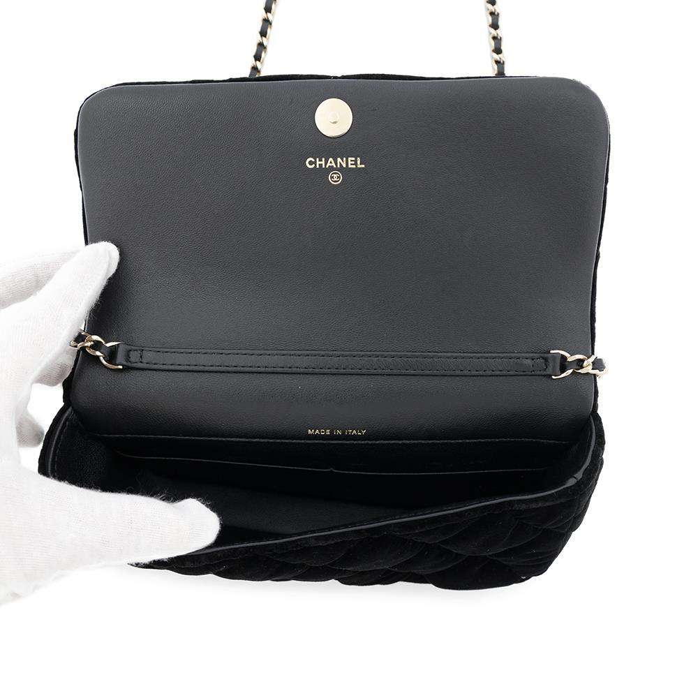 CHANEL Matelasse ChainShoulder BlackAP4159 Velvet