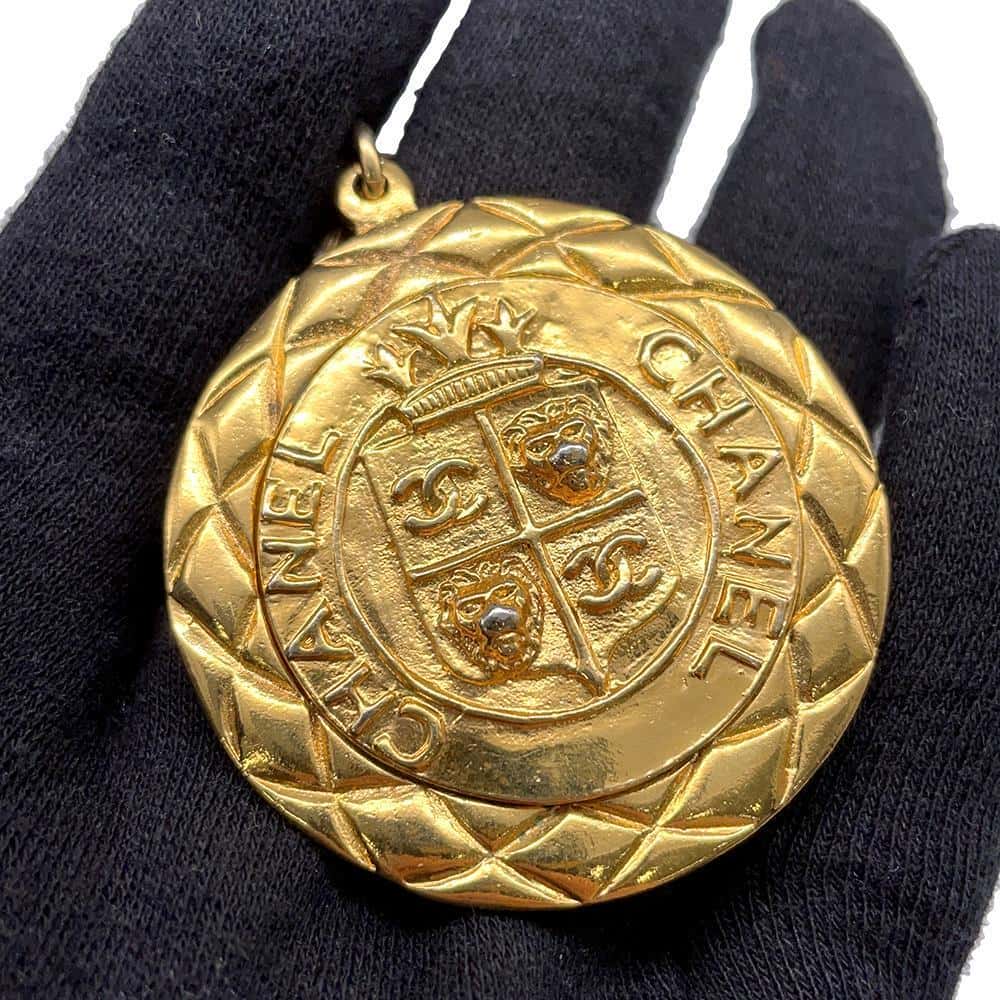 CHANEL Vintage Medal Necklace Gold Metal