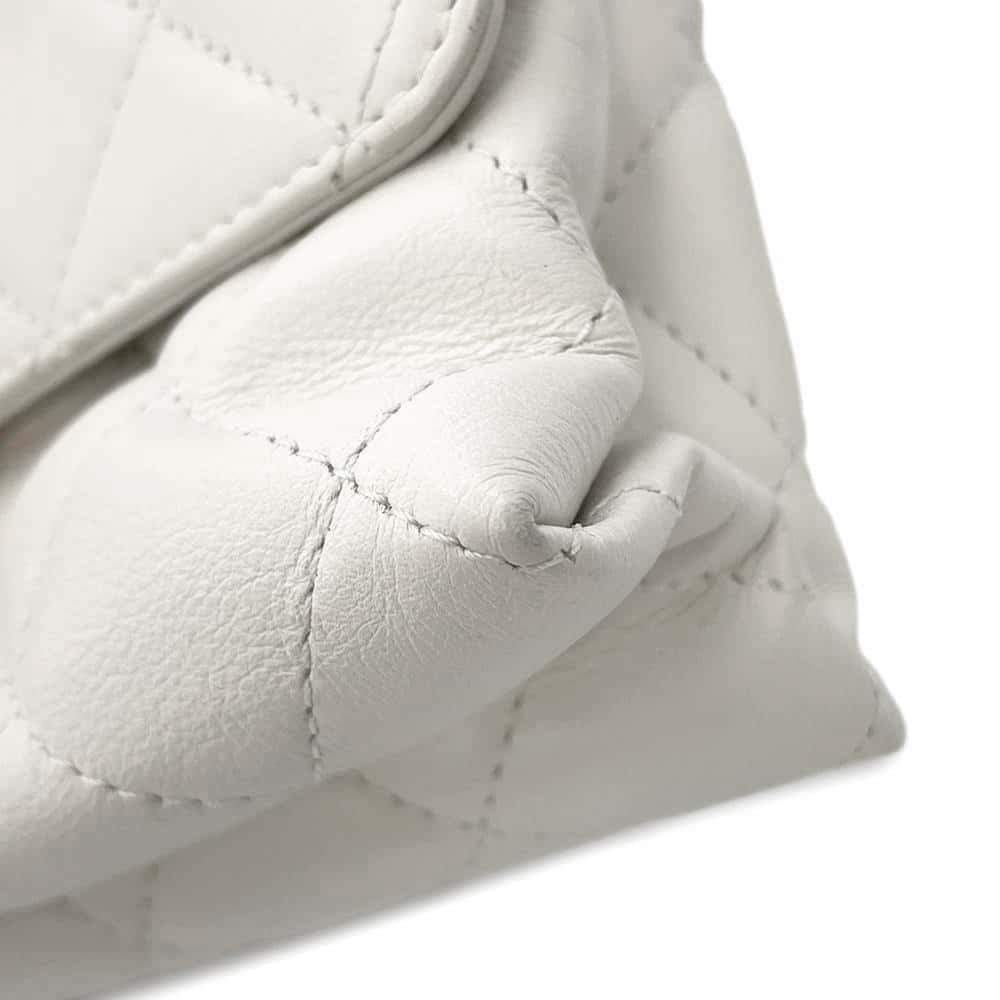 CHANEL Matelasse ChainShoulder Bag WhiteAS3226 Lambskin