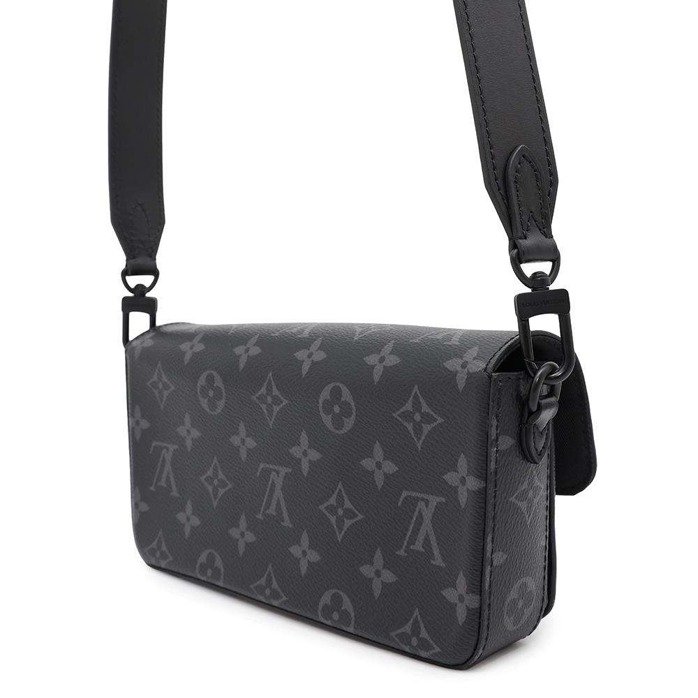 LOUIS VUITTON Montsouris Wearable Wallet BlackM83567 Monogram Eclipse