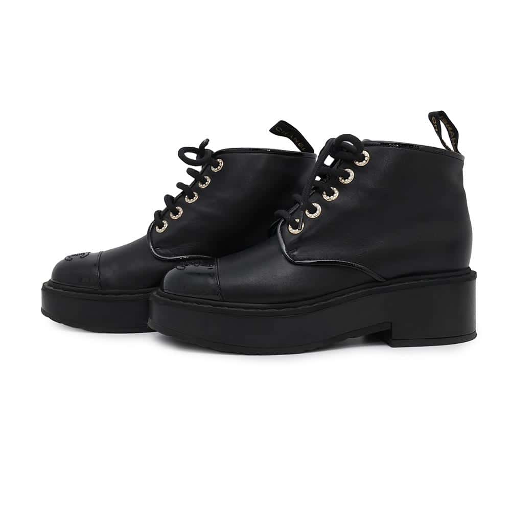 CHANEL CCCC Logo lace-up boots BlackG33169 Leather Enamel Size 37 1/2C