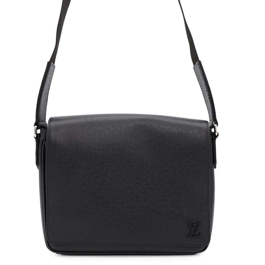 LOUIS VUITTON District NV3 NoirM30850 Taiga Leather Size PM