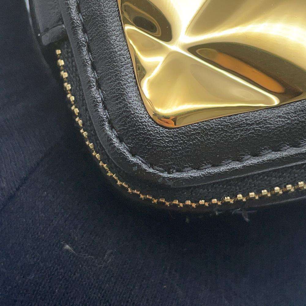 CHANEL Matelasse CC Logo Shoulder Bag Black/GoldAP2393 Lambskin Metal