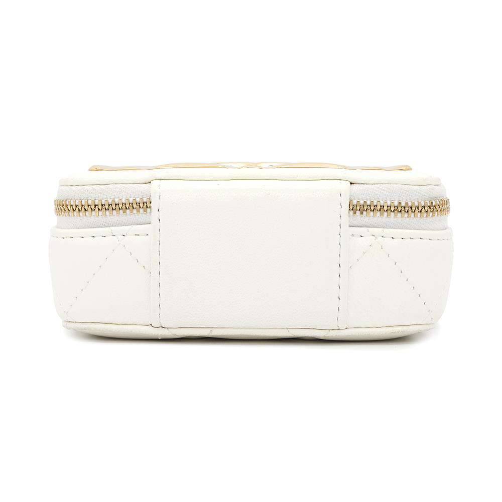 CHANEL Matelasse CC Logo Shoulder Bag White/GoldAP2393 Lambskin Metal