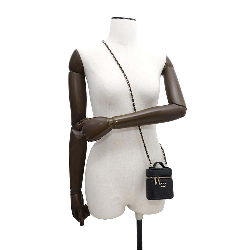 CHANEL Matelasse 2WAY Chain Vanity Case BlackAP2503 Caviar Leather Size Small