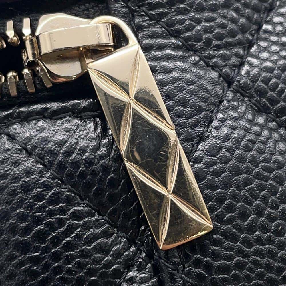 CHANEL Matelasse 2WAY Chain Vanity Case BlackAP2503 Caviar Leather Size Small