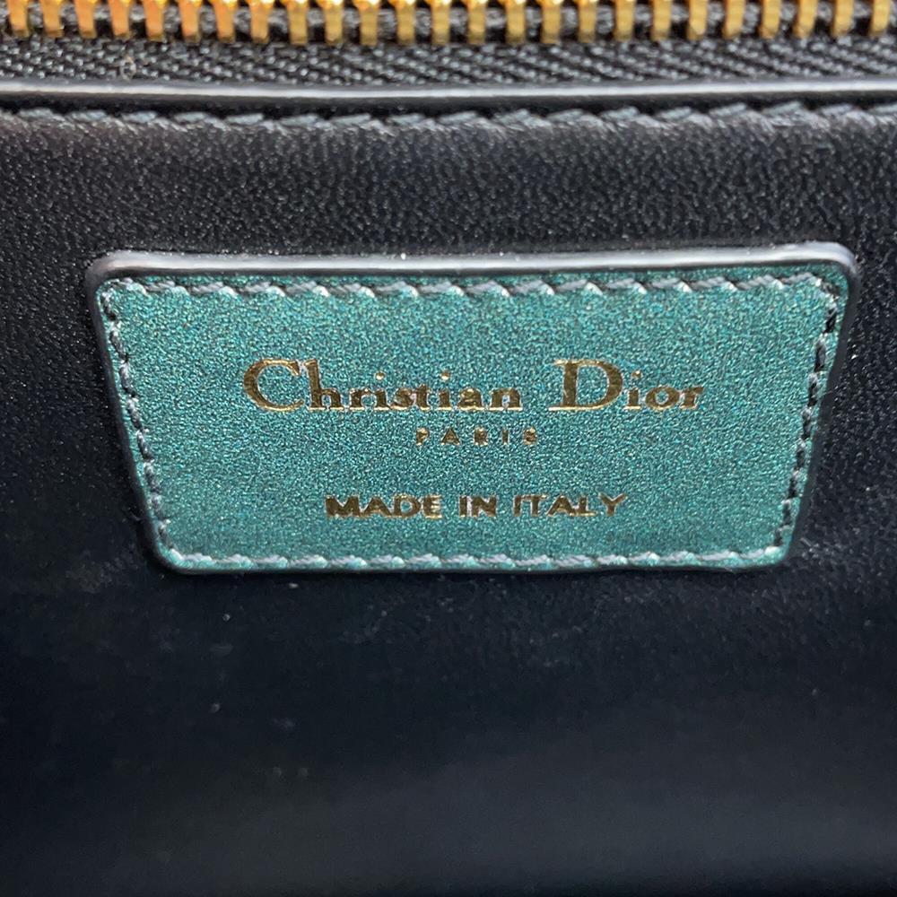 Dior 30 Montaigne Shoulder Bag Green Leather