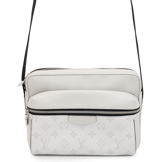LOUIS VUITTON Outdoor Messenger Taigarama BlancM30873 Monogram Taiga Leather