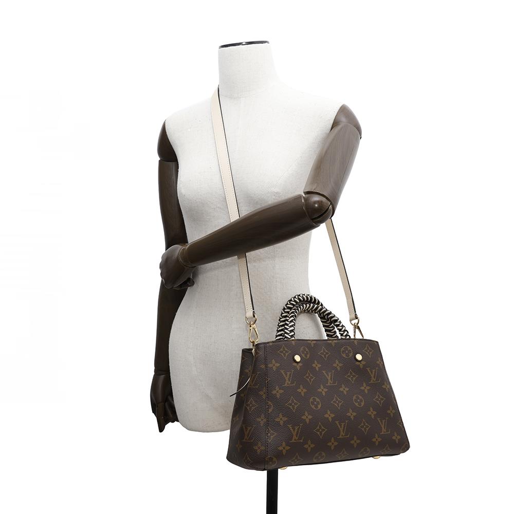 LOUIS VUITTON Montaigne Noir/CreamM45311 Monogram Size BB
