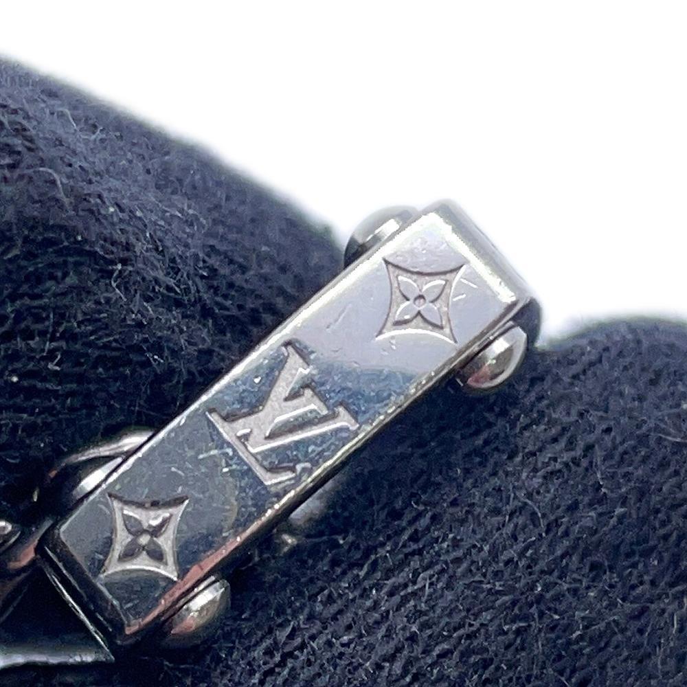 LOUIS VUITTON Pendant・Monogram Bold Silver/Gold/NoirM00675 Metal