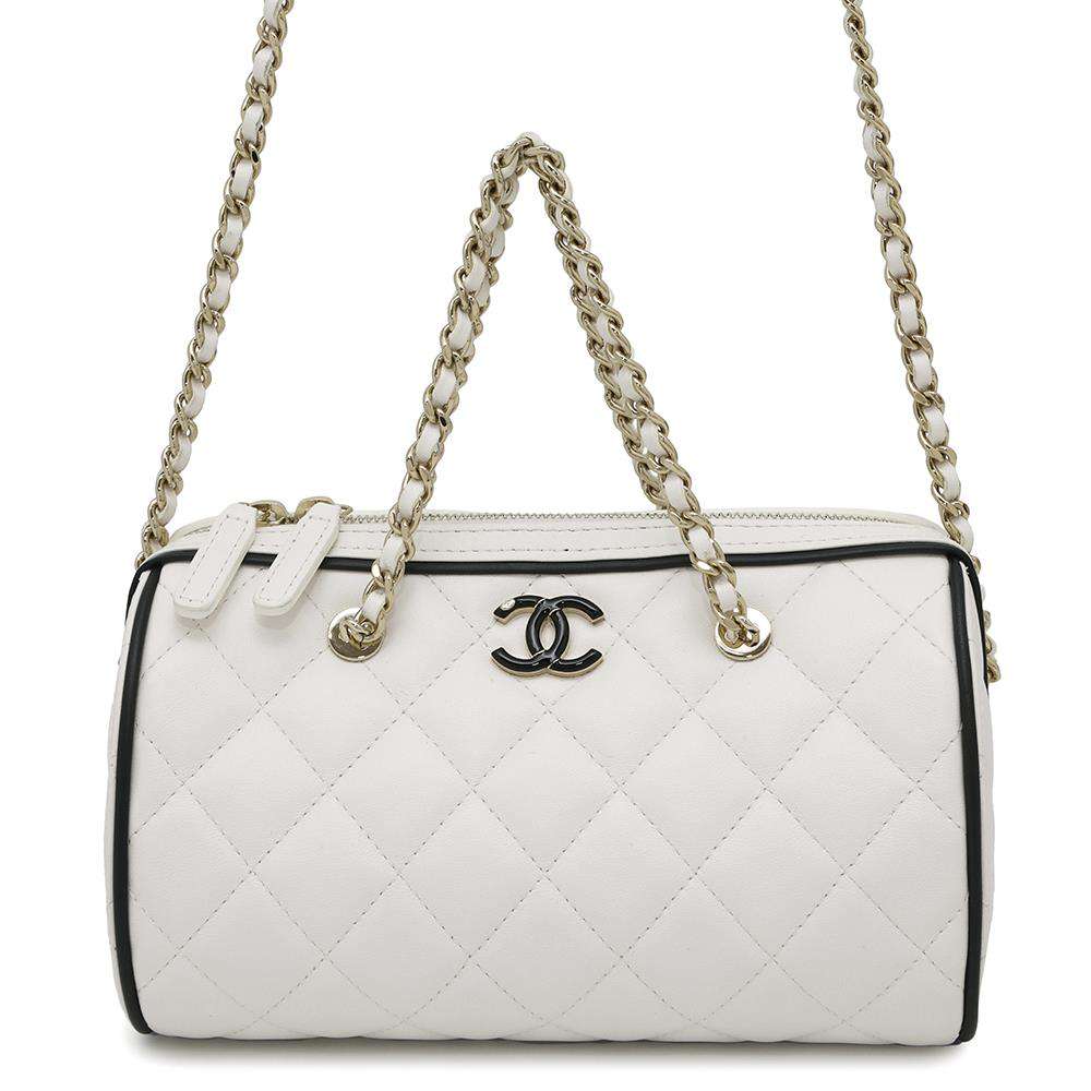 CHANEL Matelasse Chain Clutch Bag 2WAYTravel Bag White/BlackAP4515 Lambskin Size Mini