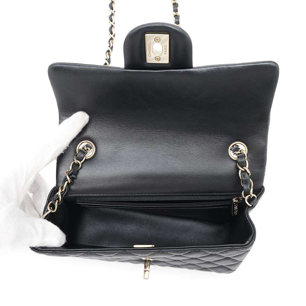 CHANEL Matelasse Mini Classic Handbag BlackA69900 Lambskin Size 20
