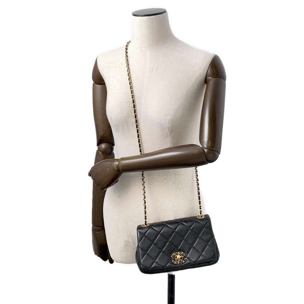 CHANEL 19 Flap ChainShoulder Bag BlackAS4780 Lambskin Size 20