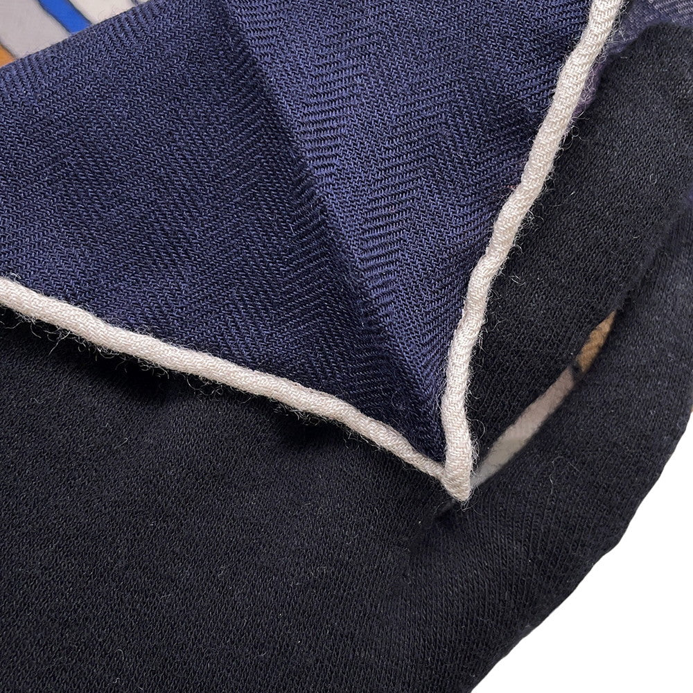 HERMES Stole Triangle Gean On a Summer Day Marine/Vieux Rose/NaturelH363048S 11 Cashmere 70% Silk 30%