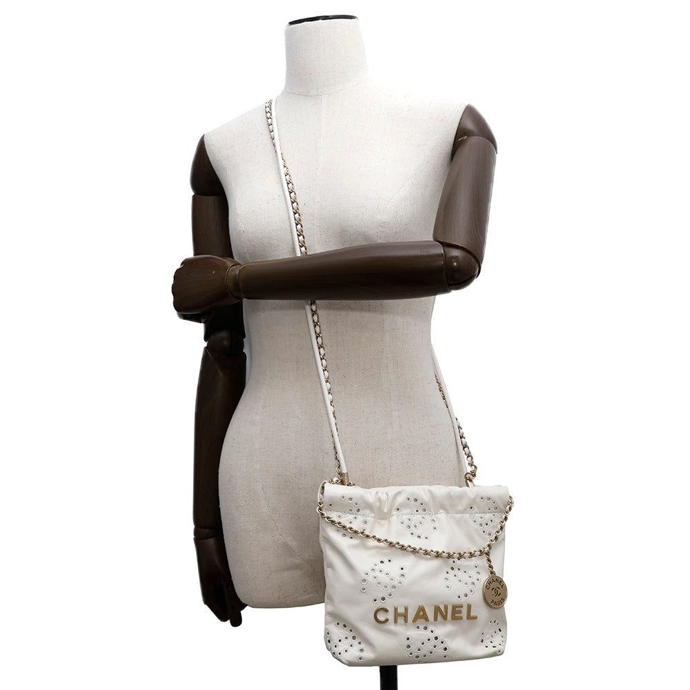 CHANEL CHANEL22 ChainShoulder Bag Spring/Summer 2025 WhiteAS3980 Shiny Calf Leather