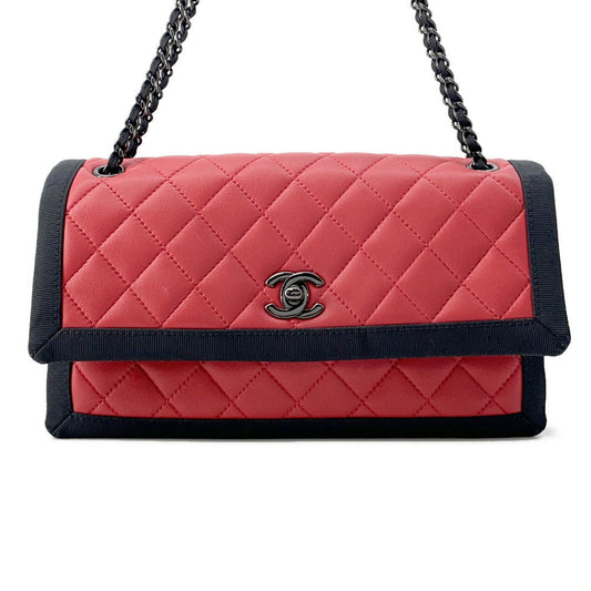CHANEL Matelasse ChainShoulder Bag Red/Black Lambskin
