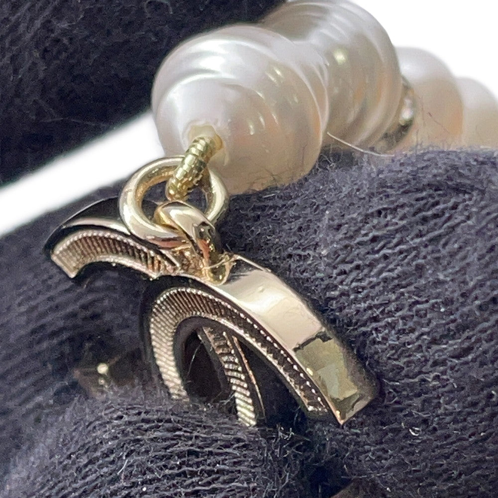 CHANEL CC Logo Faux Pearl Necklace Gold/White Gold Plated