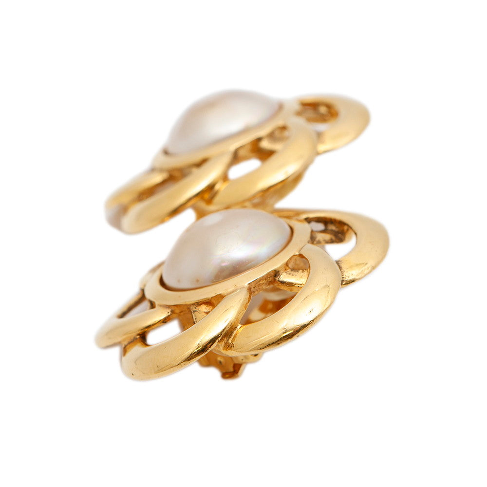 CHANEL Flower motif Earring Gold Gold Plated