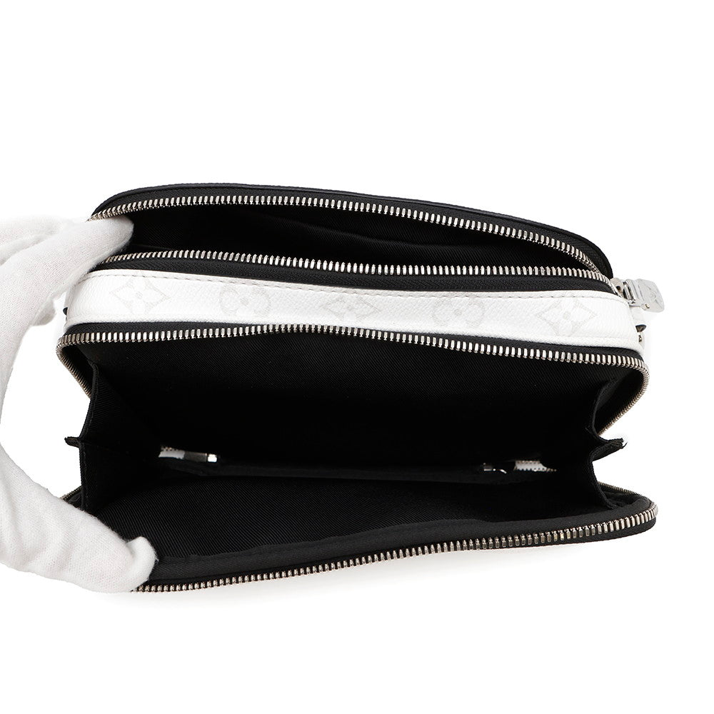 LOUIS VUITTON Alpha Messenger BlancM31069 Monogram Taiga Leather