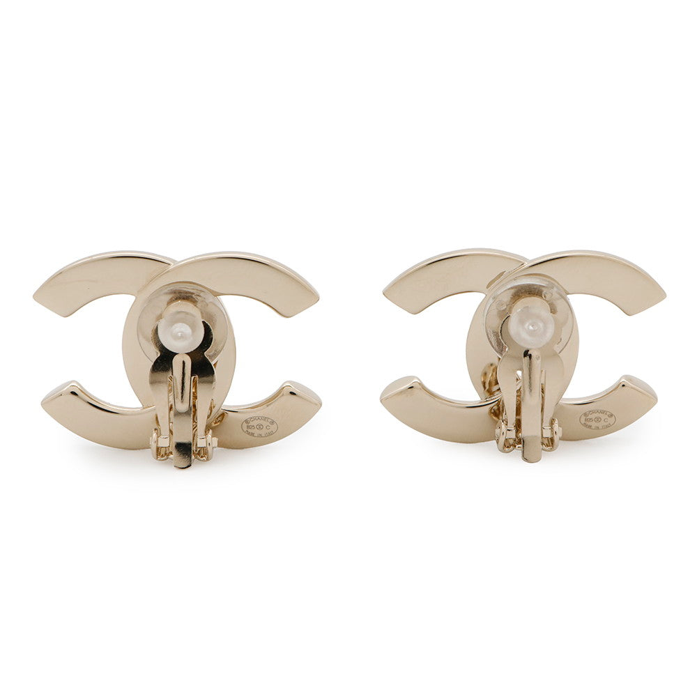 CHANEL CC Logo Earring Champagne GoldABE811 Metal